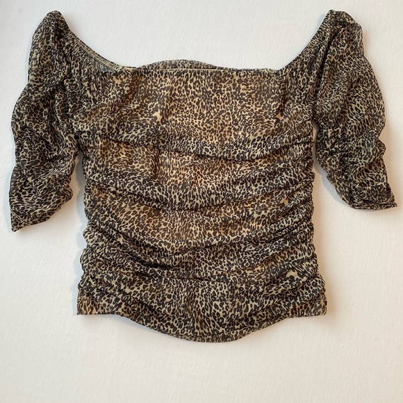 Leopard Print Off-Shoulder Top - Picture 1 of 3